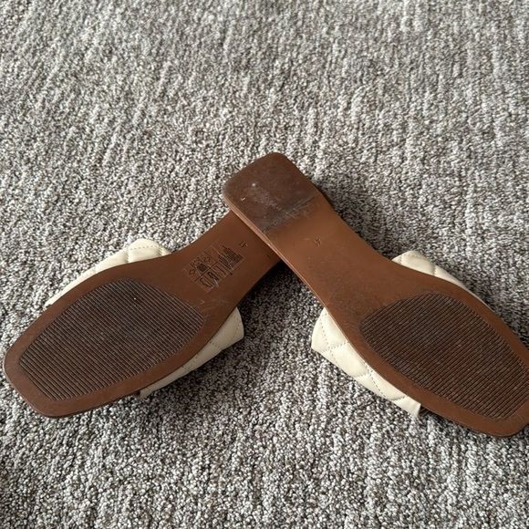 Comfortable Sandals - Picture 2 of 3